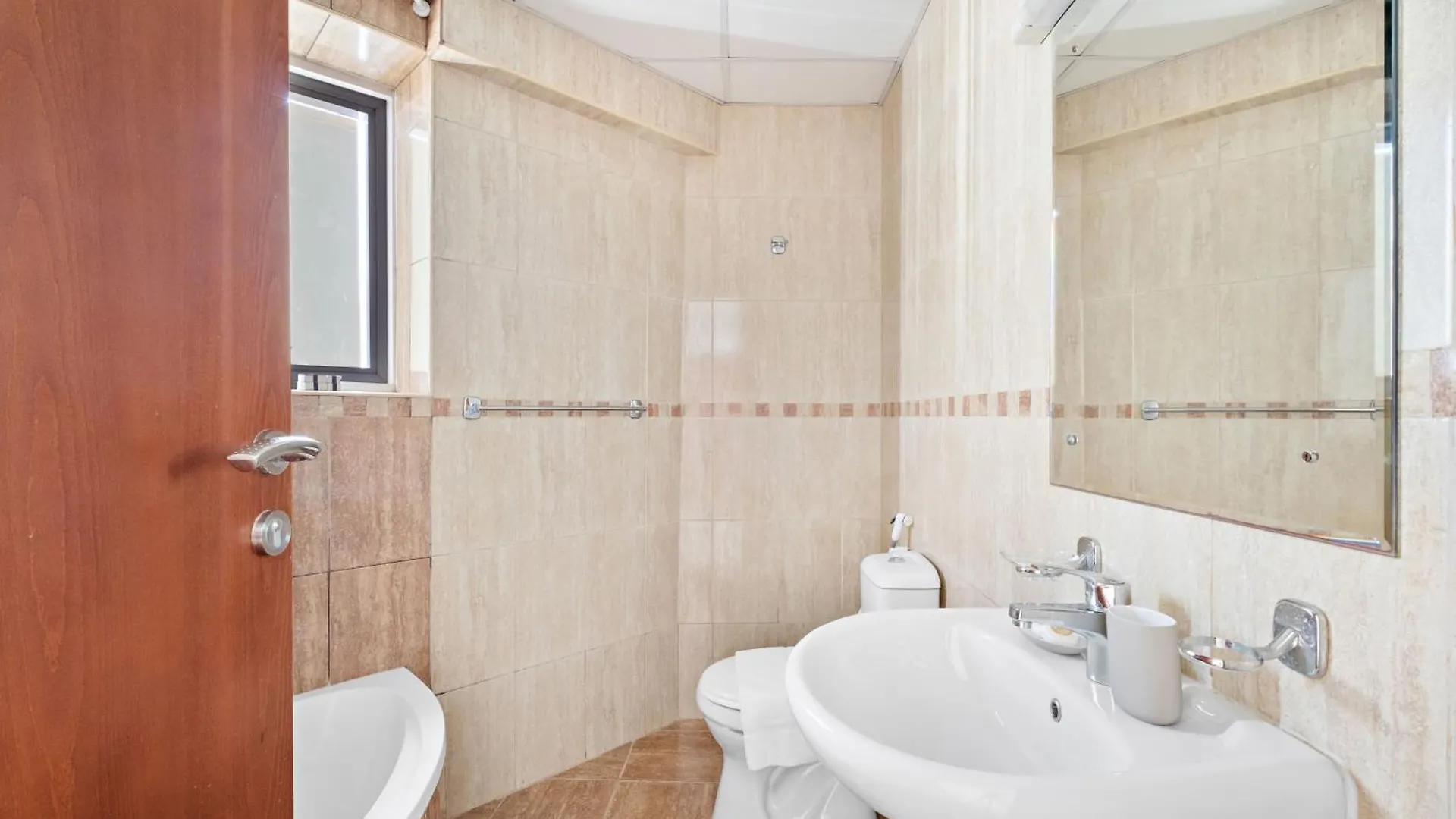 Silkhaus Large Studio In Dubai Gate Near Marina 0*,  الإمارات العربية المتحدة